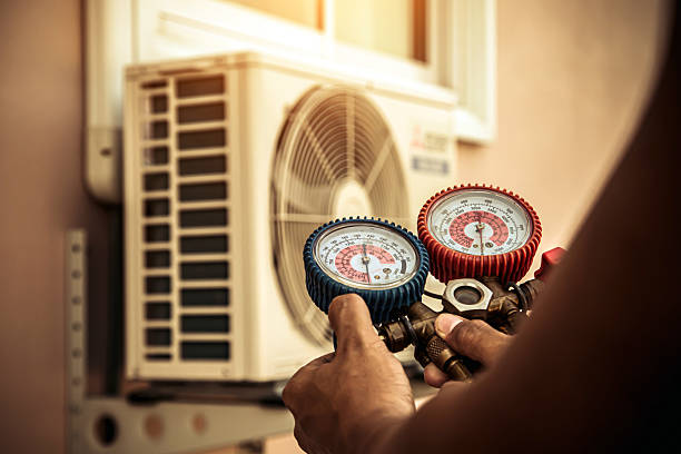 Professional Air Conditioning Service technician working in Lake Hiawatha, NJ
